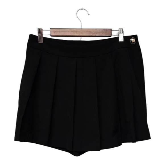 Zara Pleated Black Skort with Button Detail - Picture 3 of 7